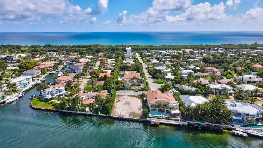 601 NE Spanish Trail Boca Raton FL 33432