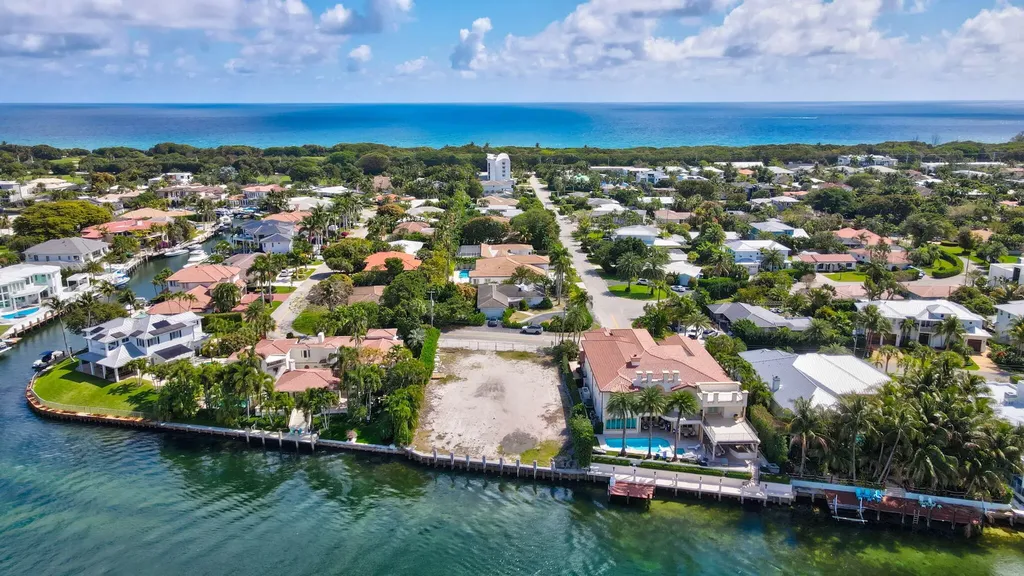 601 NE Spanish Trail Boca Raton FL 33432