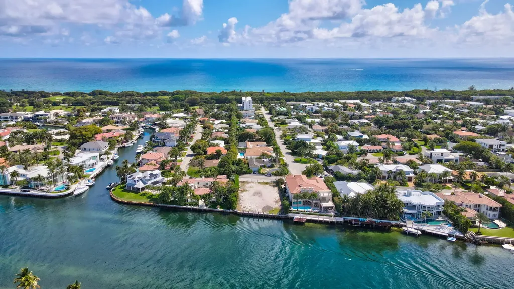 601 NE Spanish Trail Boca Raton FL 33432