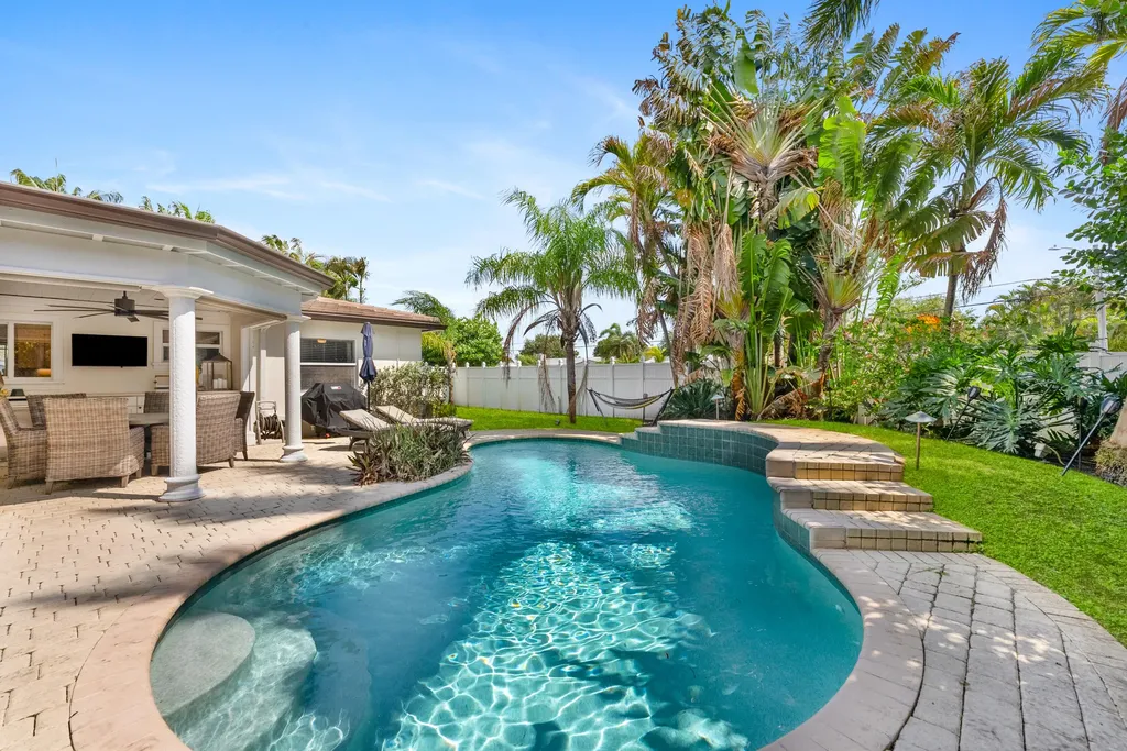 124 Bonnie Briar Lane Delray Beach FL 33444