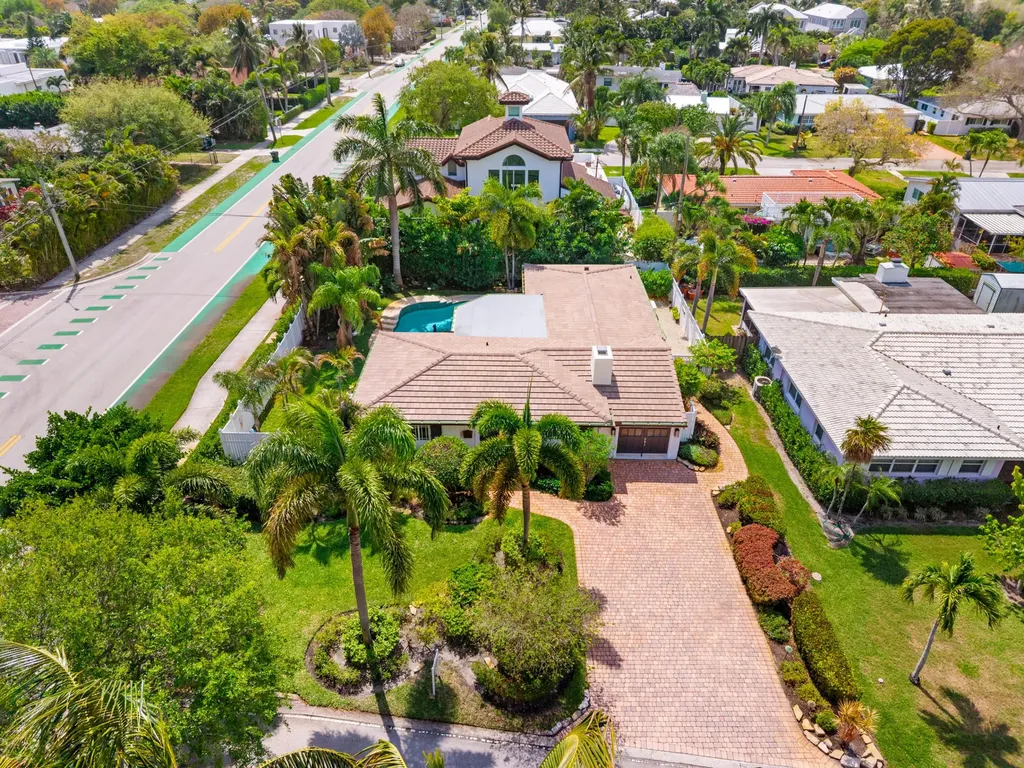 124 Bonnie Briar Lane Delray Beach FL 33444