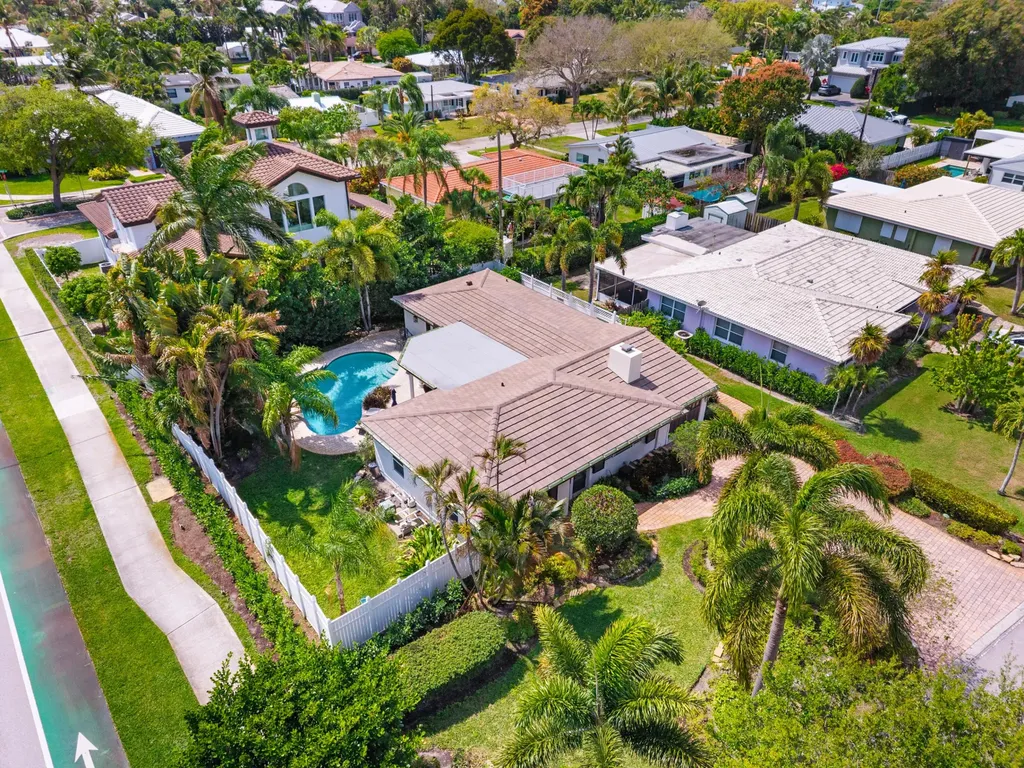 124 Bonnie Briar Lane Delray Beach FL 33444