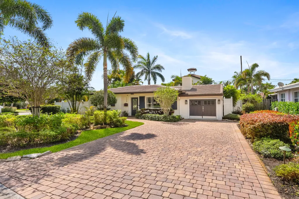 124 Bonnie Briar Lane Delray Beach FL 33444