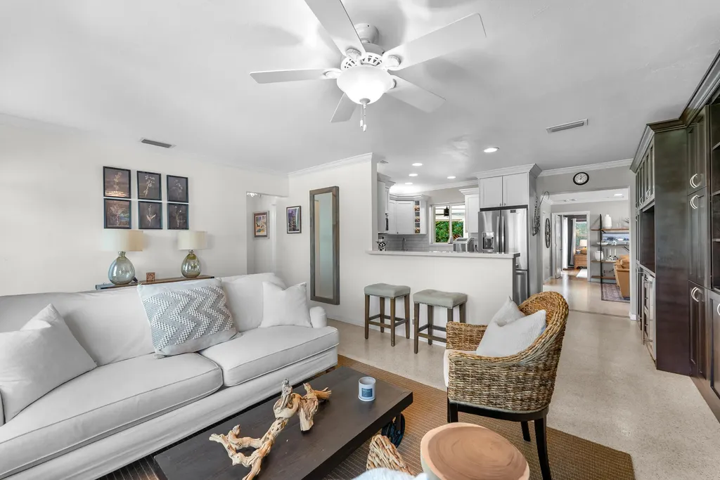 124 Bonnie Briar Lane Delray Beach FL 33444