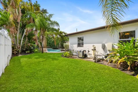 124 Bonnie Briar Lane Delray Beach FL 33444