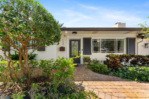 124 Bonnie Briar Lane Delray Beach FL 33444