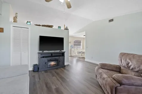 822 SW Harvard Road Port St Lucie FL 34953