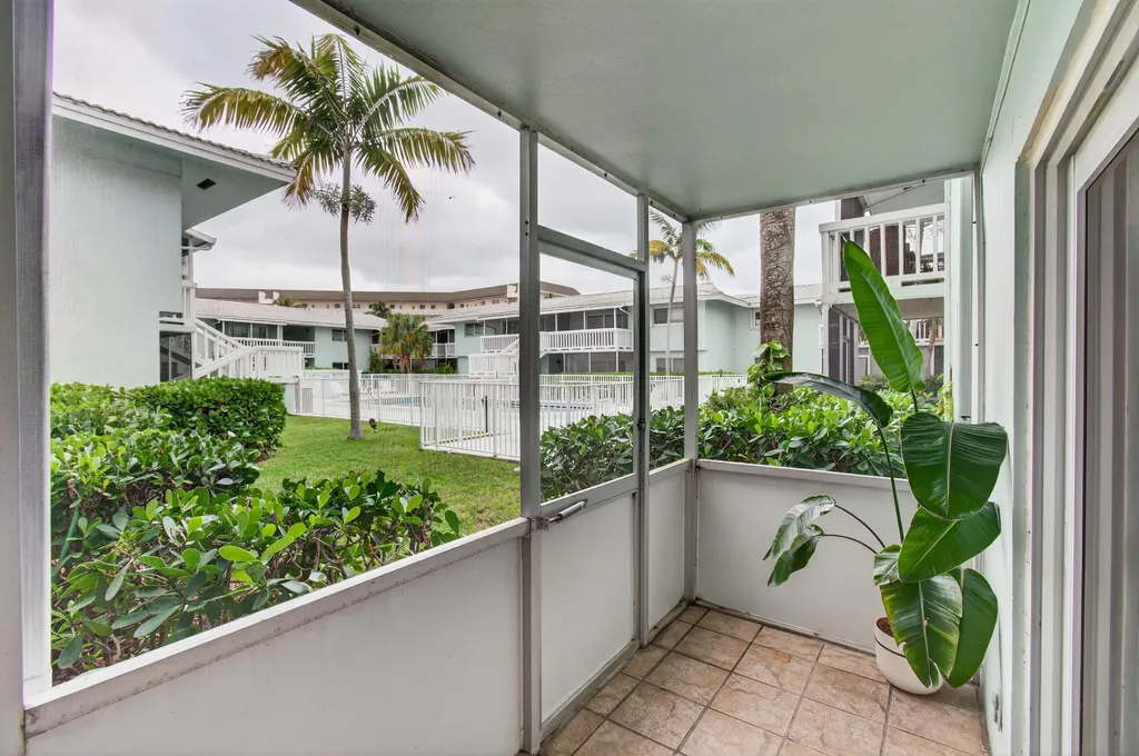 322 N Federal Highway Deerfield Beach FL 33441