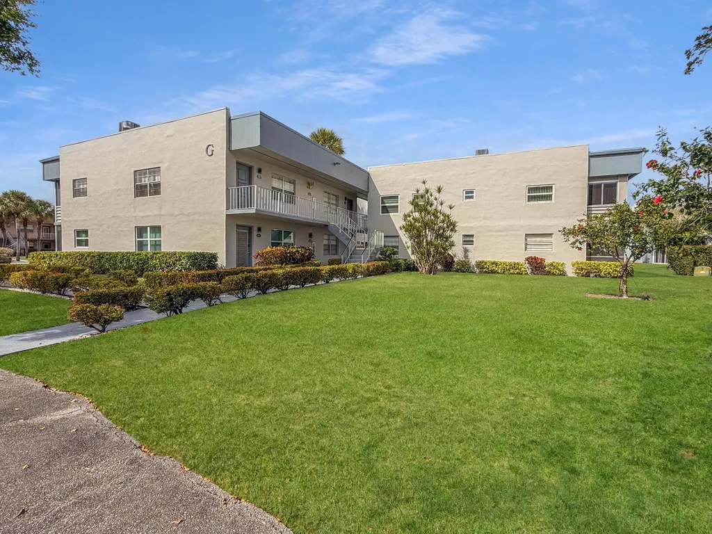 334 Piedmont G Delray Beach FL 33484