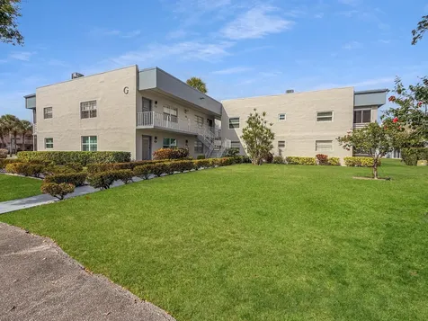 334 Piedmont G Delray Beach FL 33484