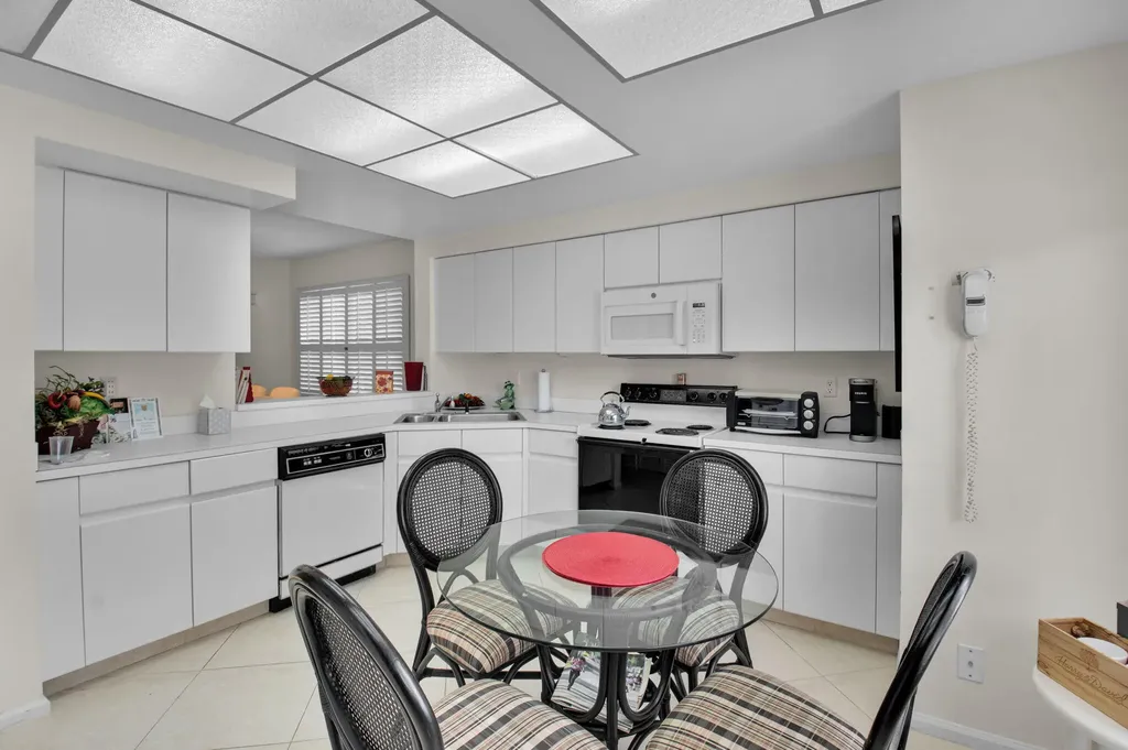 7380 Clunie Place Delray Beach FL 33446