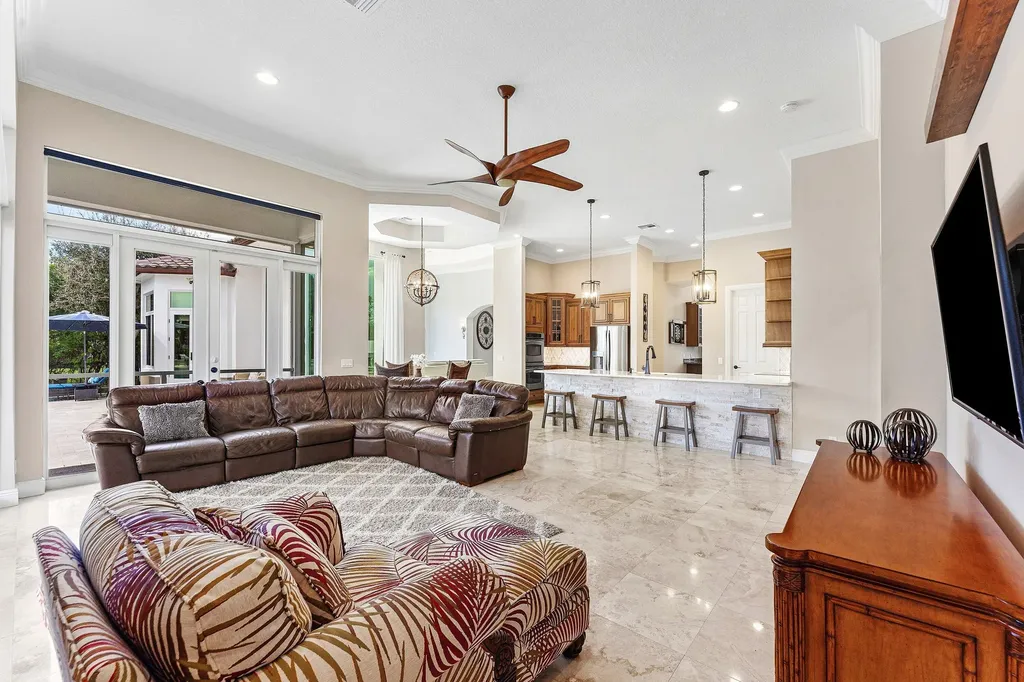 8880 S Kendale Circle Lake Worth FL 33467