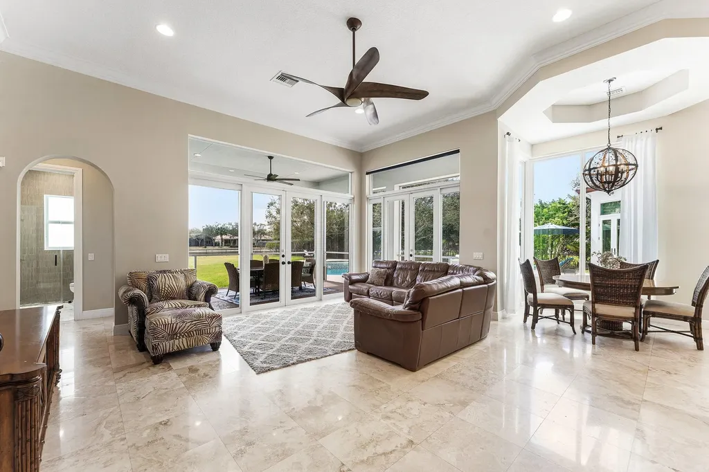 8880 S Kendale Circle Lake Worth FL 33467