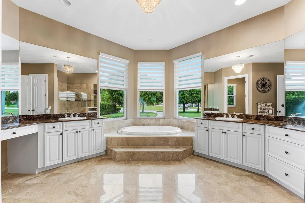 8880 S Kendale Circle Lake Worth FL 33467