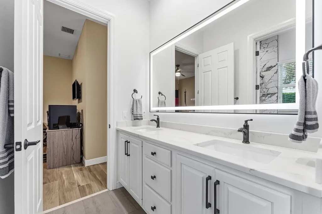 8880 S Kendale Circle Lake Worth FL 33467