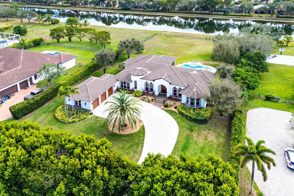 8880 S Kendale Circle Lake Worth FL 33467