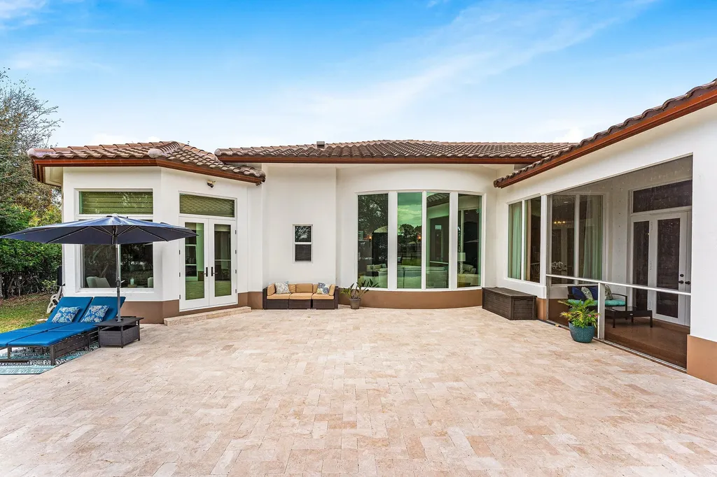 8880 S Kendale Circle Lake Worth FL 33467