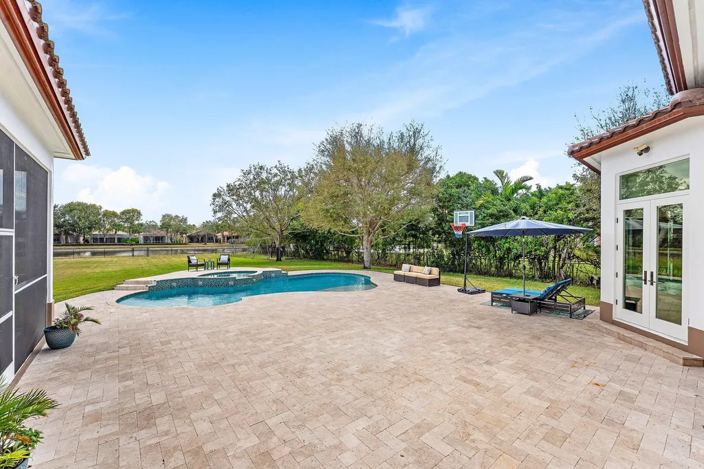 8880 S Kendale Circle Lake Worth FL 33467