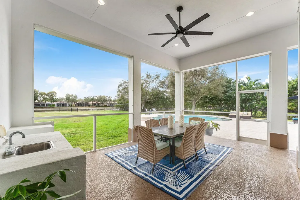 8880 S Kendale Circle Lake Worth FL 33467