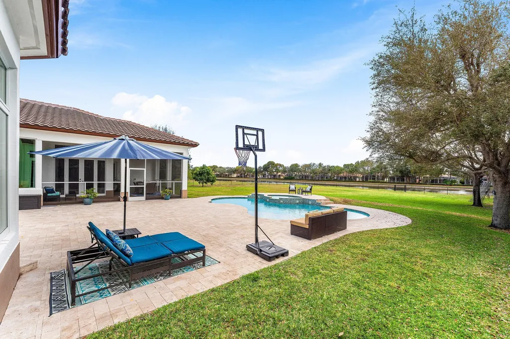 8880 S Kendale Circle Lake Worth FL 33467