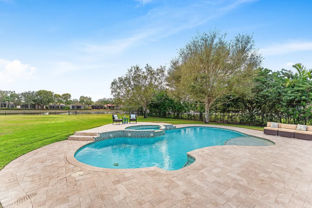 8880 S Kendale Circle Lake Worth FL 33467