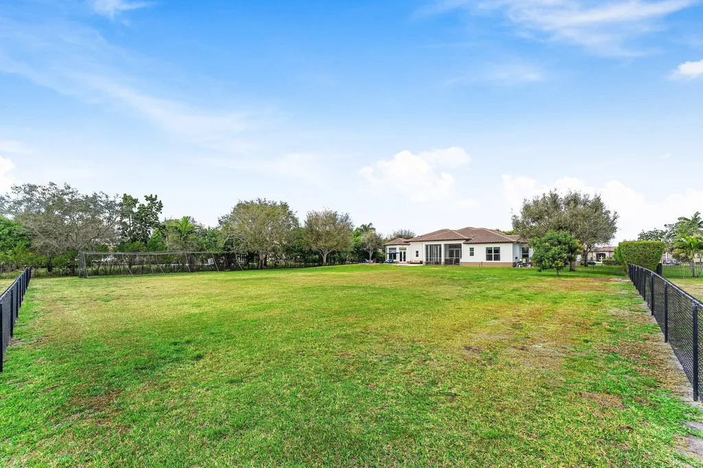 8880 S Kendale Circle Lake Worth FL 33467