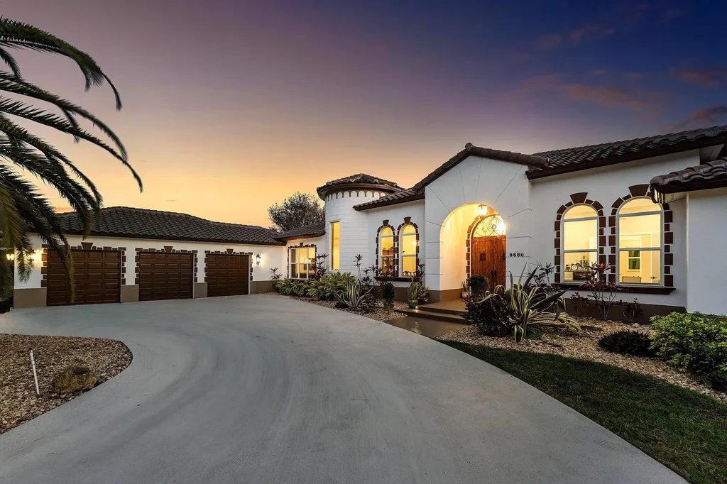 8880 S Kendale Circle Lake Worth FL 33467