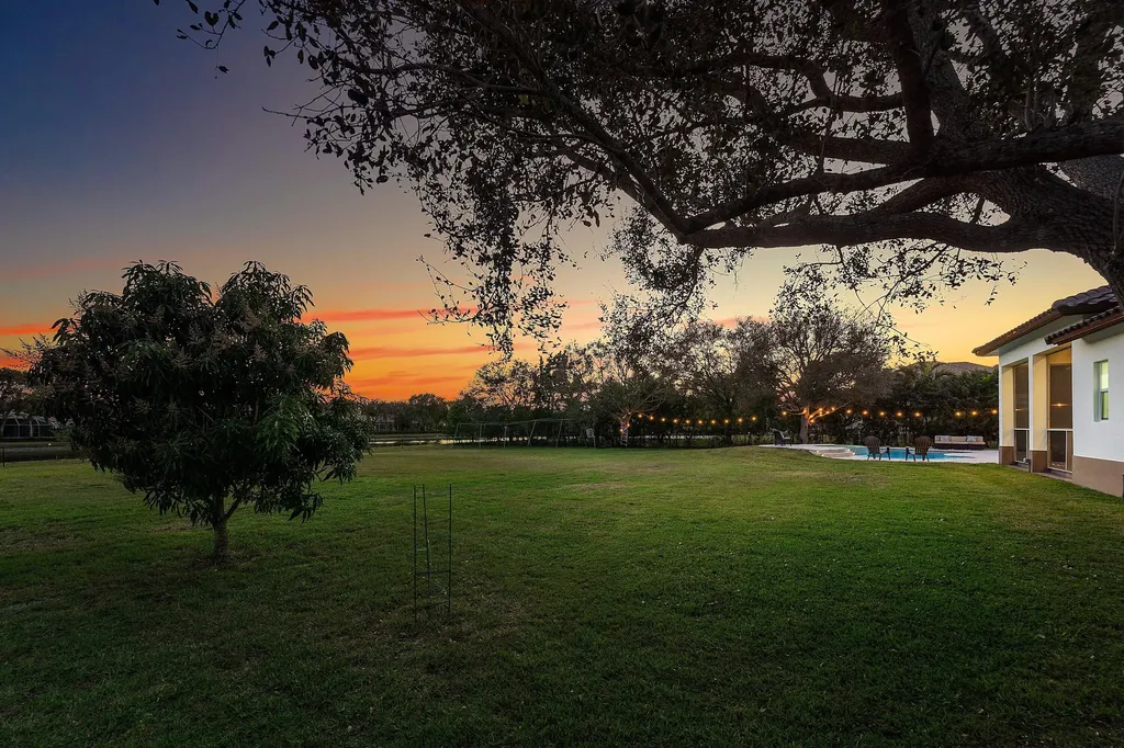 8880 S Kendale Circle Lake Worth FL 33467