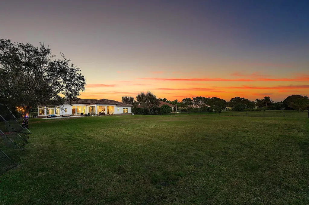 8880 S Kendale Circle Lake Worth FL 33467