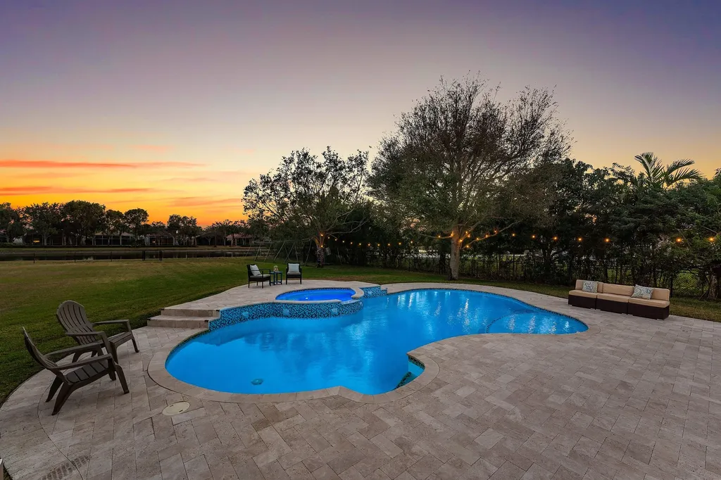 8880 S Kendale Circle Lake Worth FL 33467