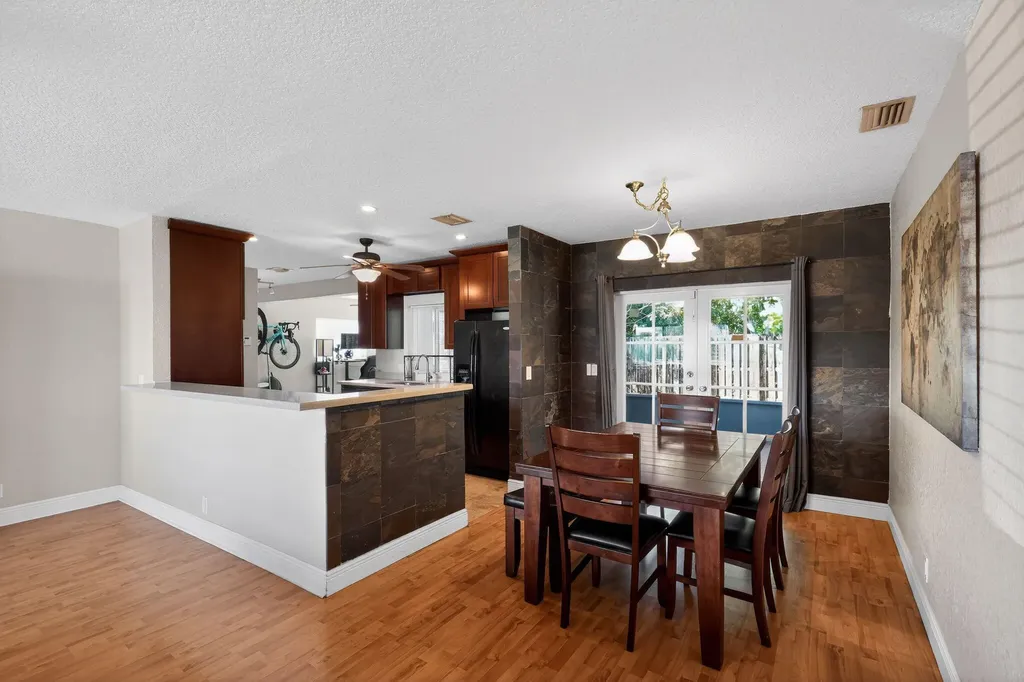 301 SE 3rd Street Deerfield Beach FL 33441