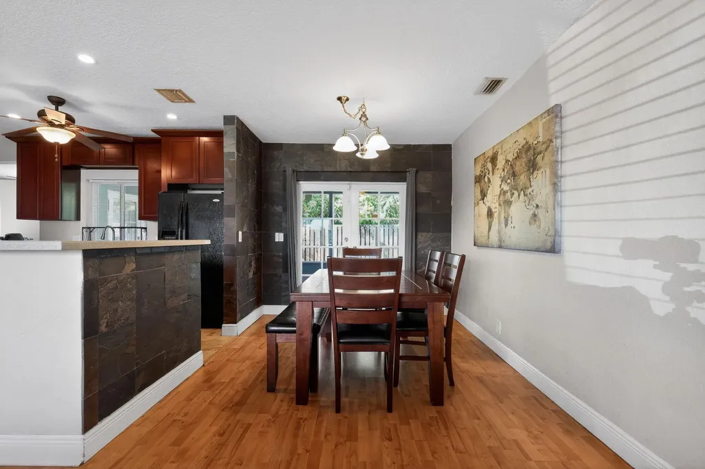 301 SE 3rd Street Deerfield Beach FL 33441