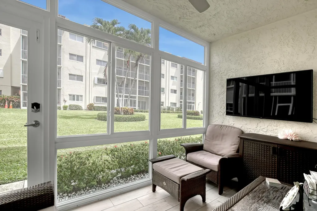 646 Snug Harbor Drive Boynton Beach FL 33435