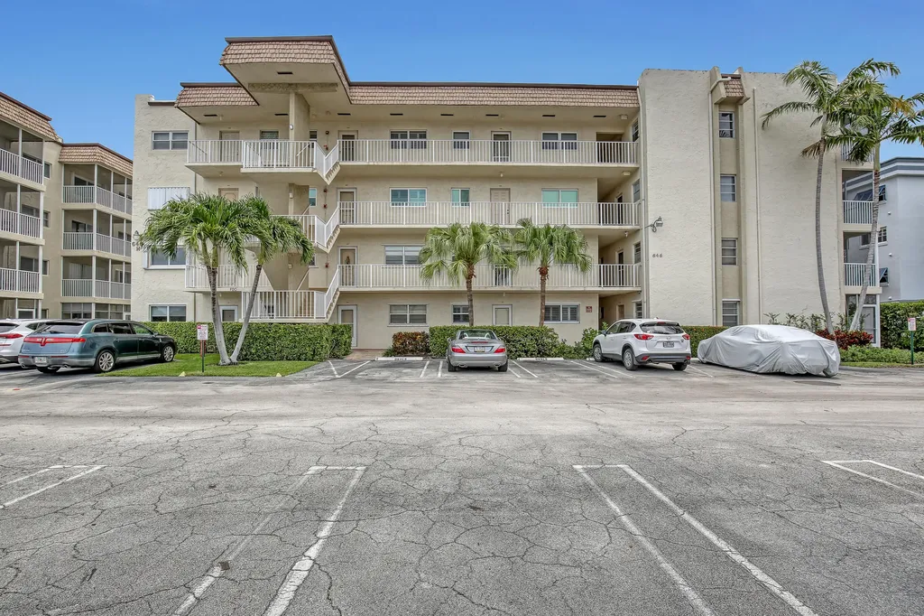 646 Snug Harbor Drive Boynton Beach FL 33435