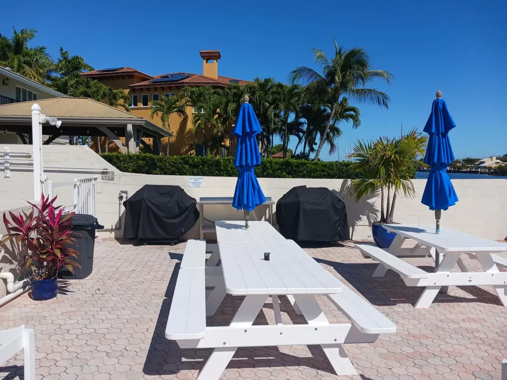 646 Snug Harbor Drive Boynton Beach FL 33435