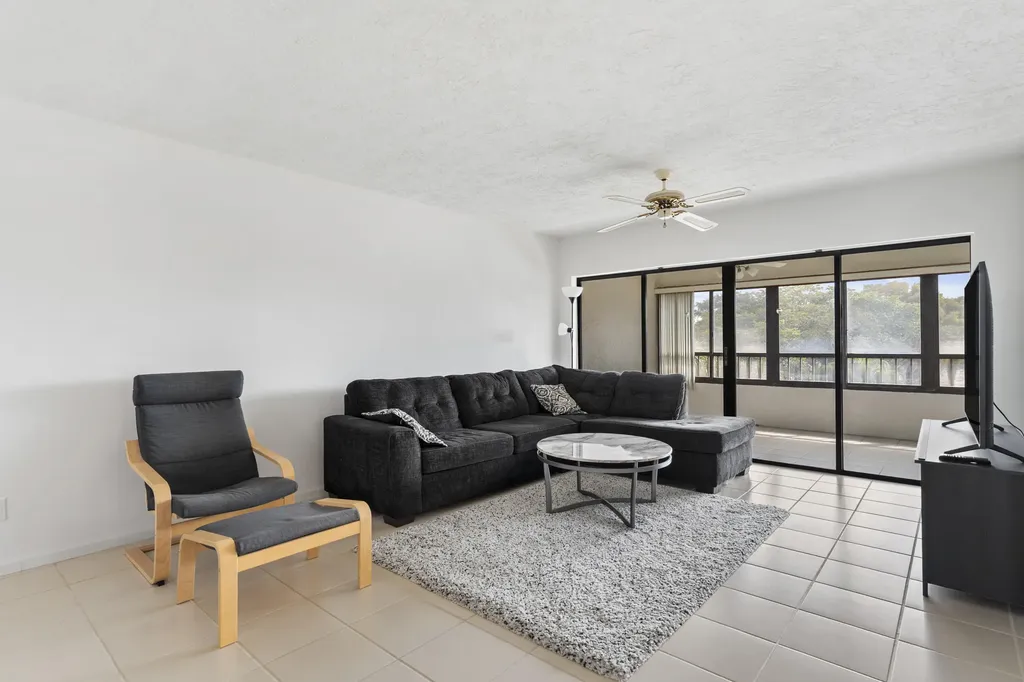 7507 La Paz Boulevard Boca Raton FL 33433