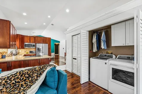 838 NW 9th Way Boynton Beach FL 33426