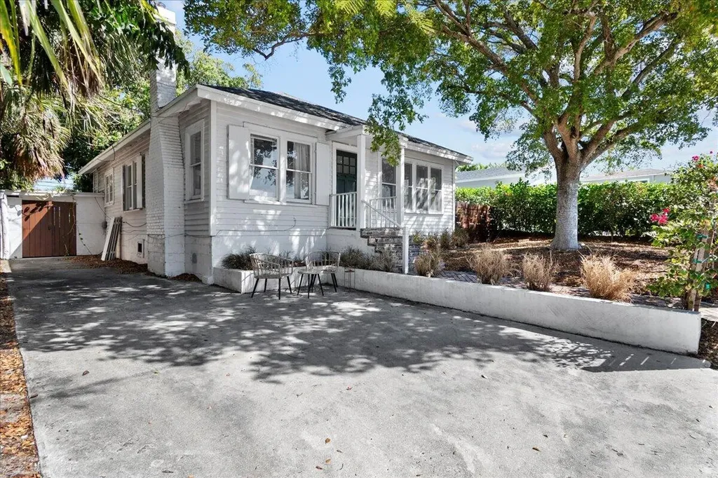815 Omar Road West Palm Beach FL 33405