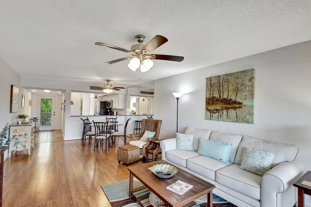 348 Brackenwood Circle Palm Beach Gardens FL 33418