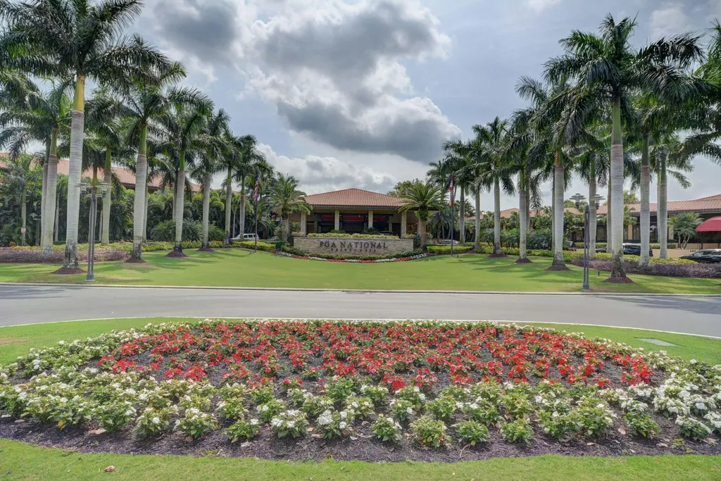 348 Brackenwood Circle Palm Beach Gardens FL 33418