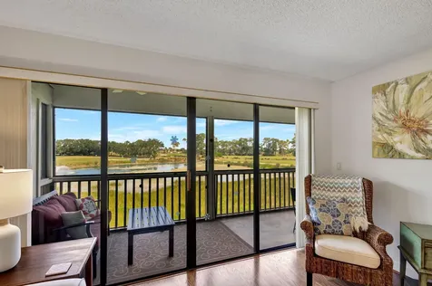 348 Brackenwood Circle Palm Beach Gardens FL 33418