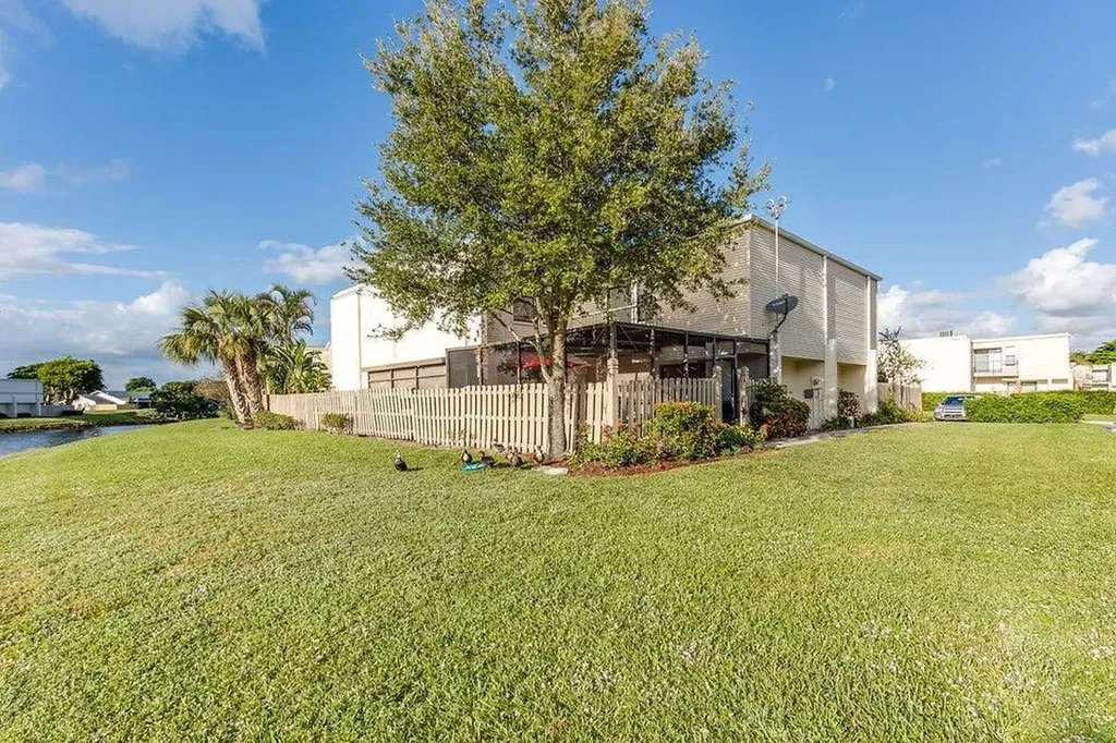 1608 Shaker Circle Wellington FL 33414