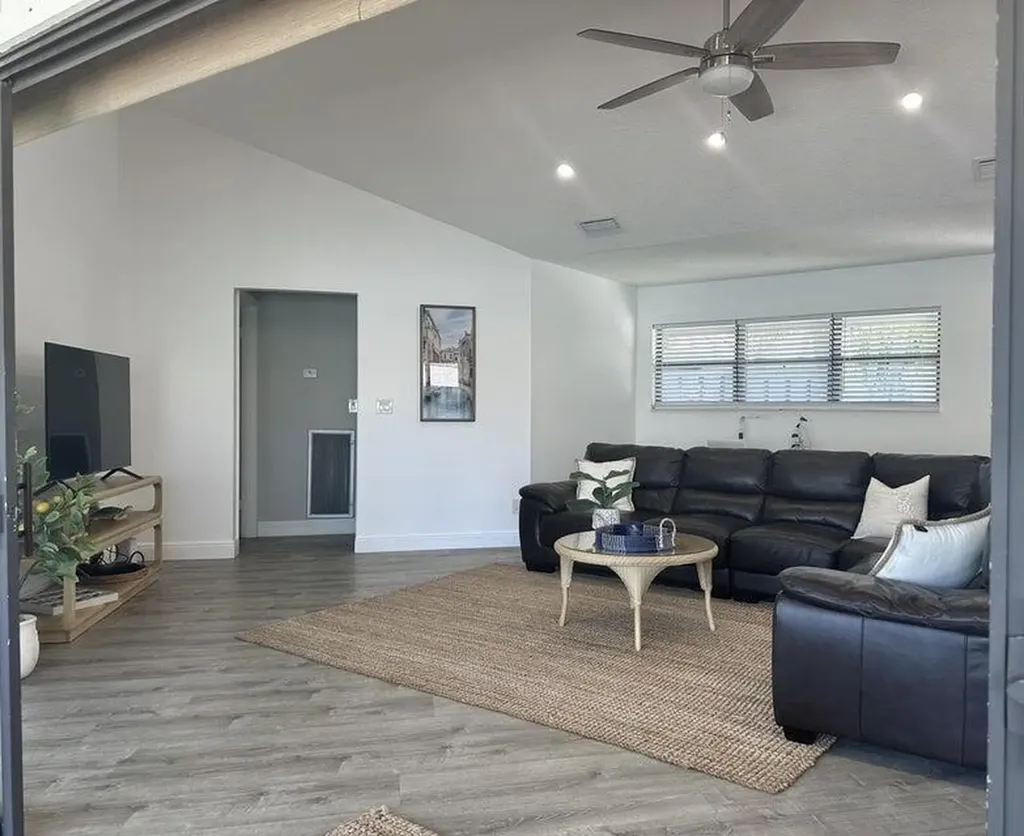 1127 E Seminole Avenue Jupiter FL 33477