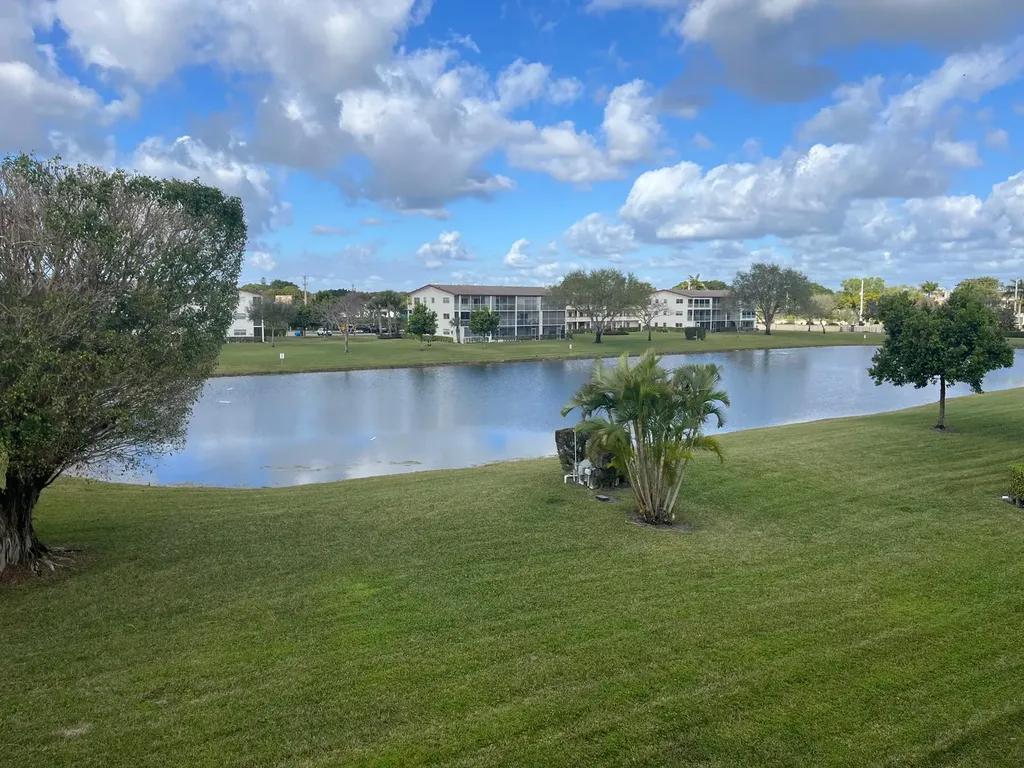 156 Brighton D Boca Raton FL 33434