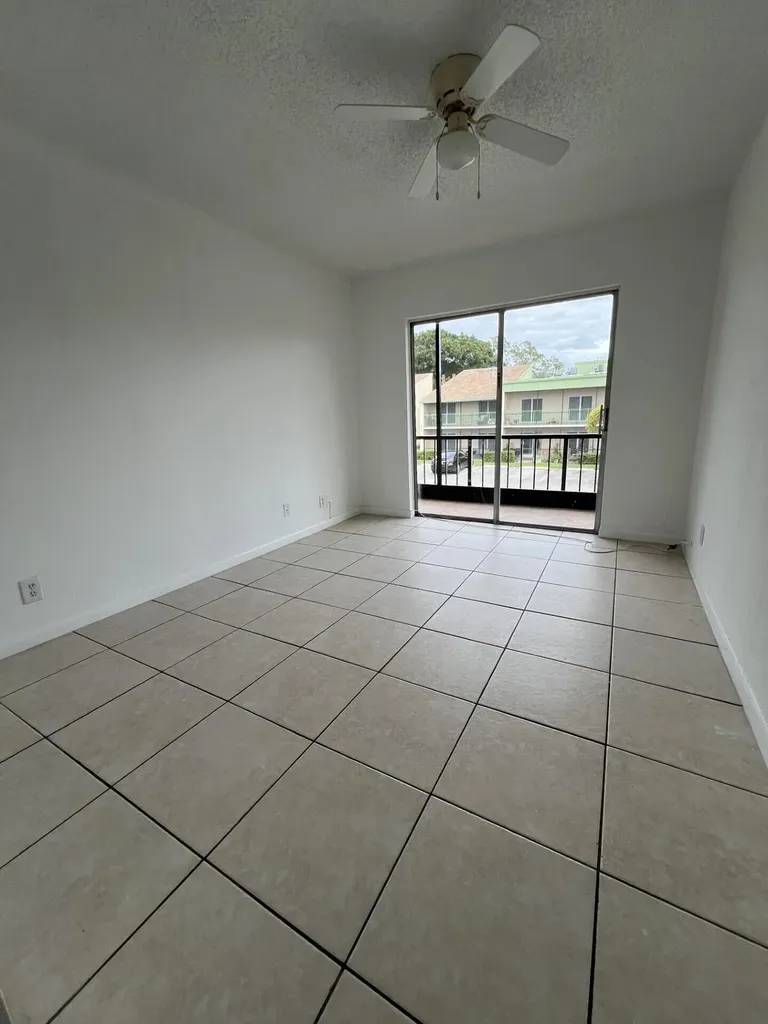 4129 NW 88th Avenue Coral Springs FL 33065