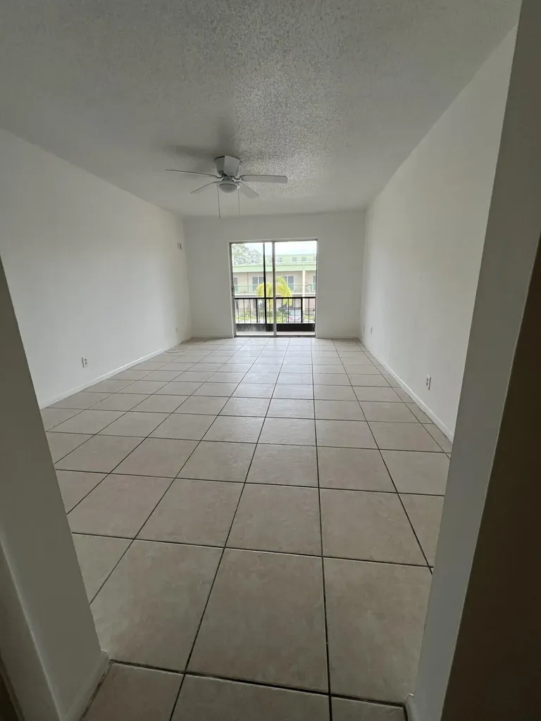 4129 NW 88th Avenue Coral Springs FL 33065