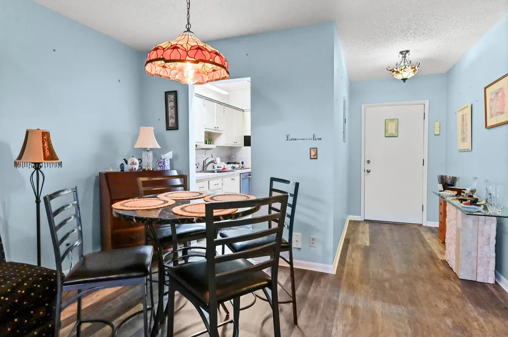 1114 Lake Terrace Boynton Beach FL 33426