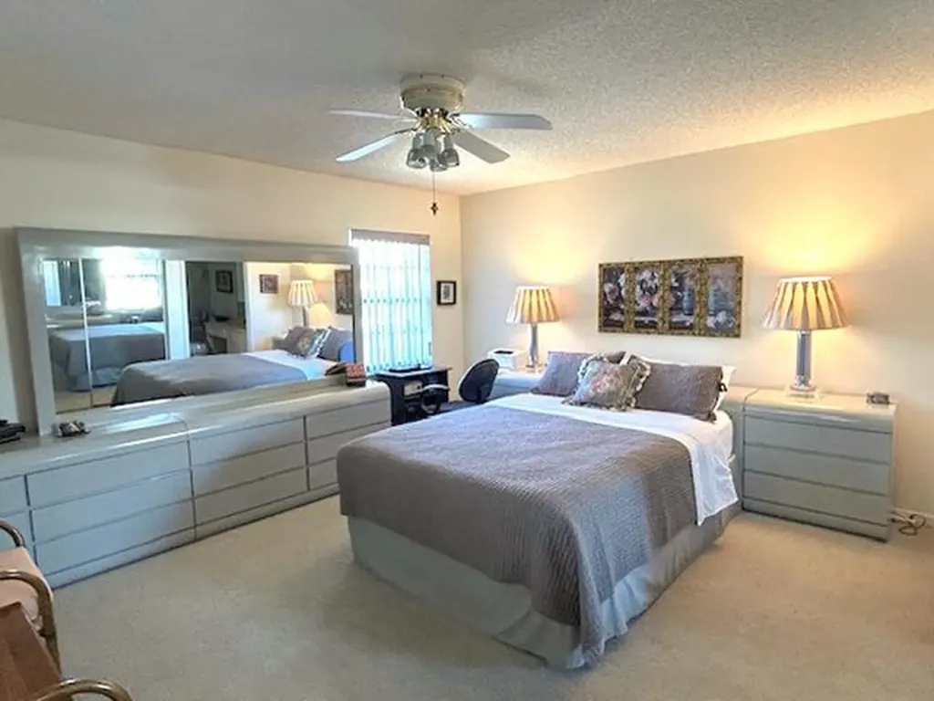 10415 S Circle Lake Drive Boynton Beach FL 33437