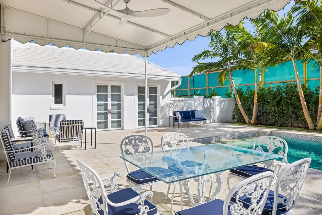 624 N Lake Way Palm Beach FL 33480