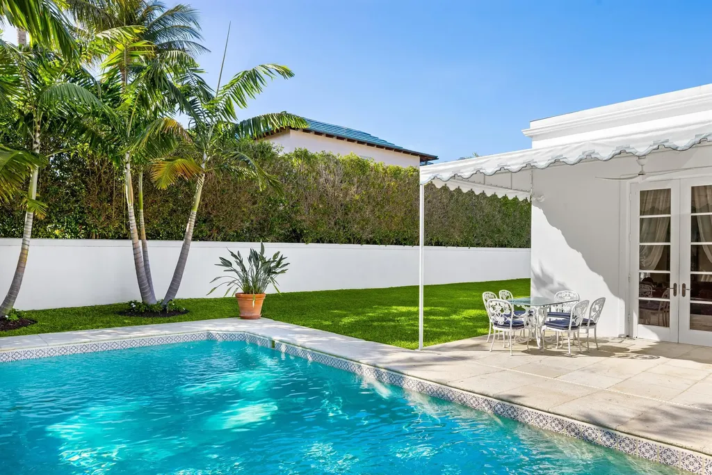 624 N Lake Way Palm Beach FL 33480